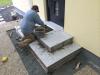 Granit-Treppe mit Podest auf Beton